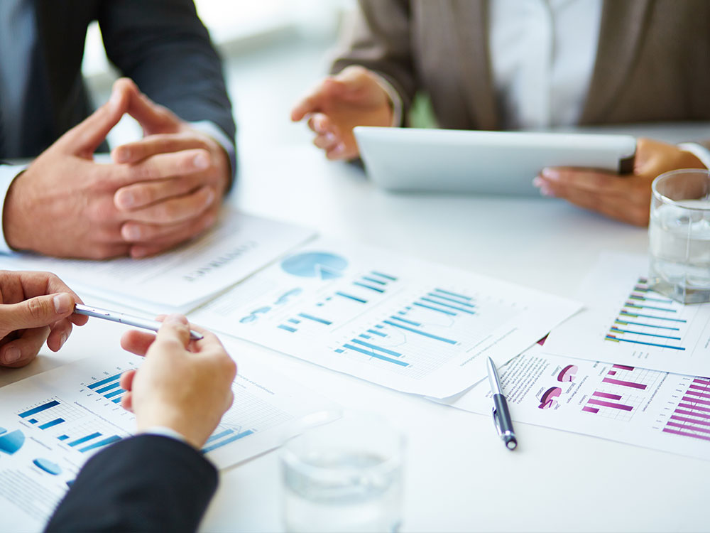 Growth V/s Value Investing: Which One To Choose?